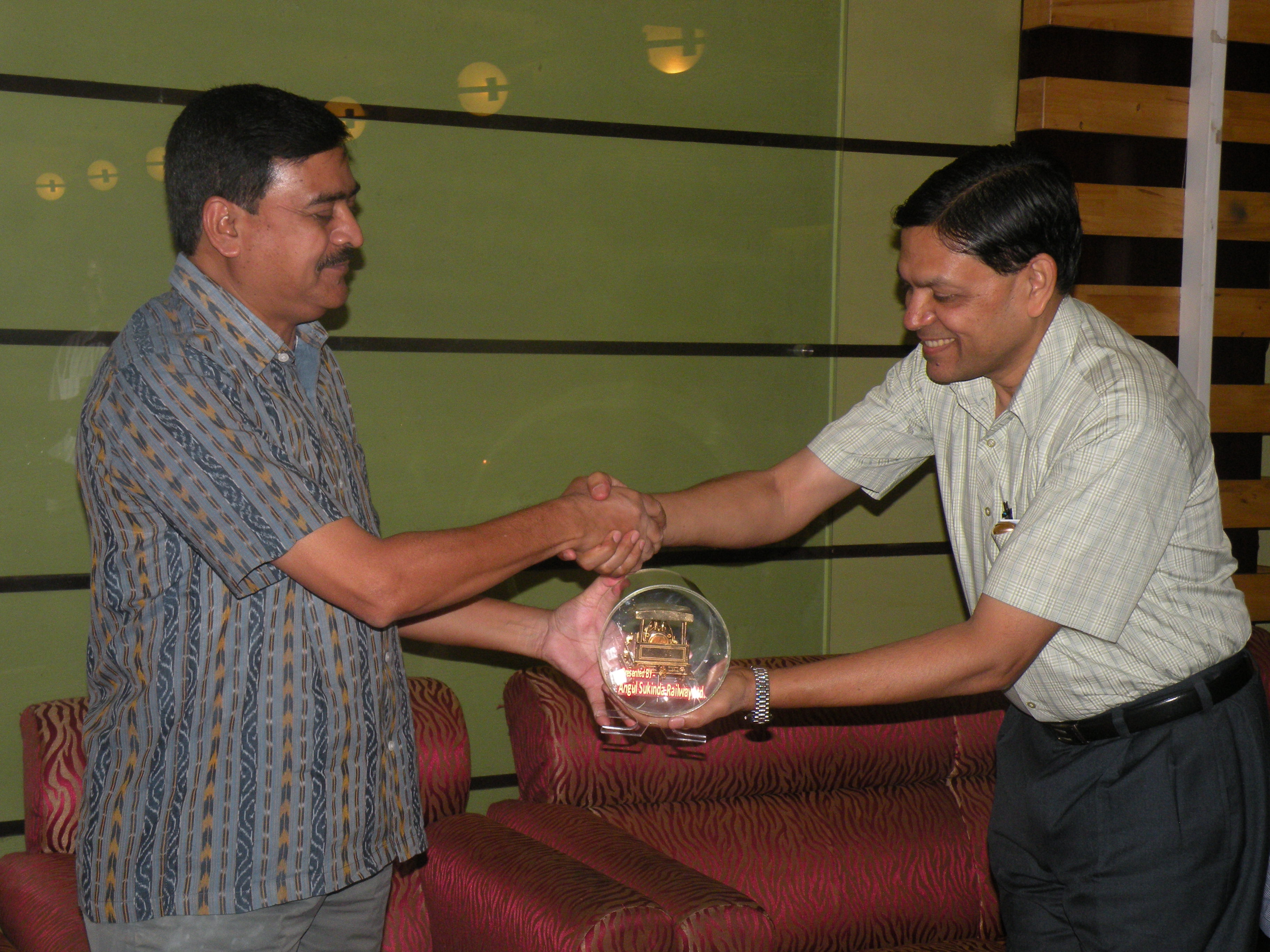 Presentation of a memento to Sri J.K.Mohapatra, IAS, Chief Secretary, Odisha Govt. by Chairman, ASRL in the presence of Sri D.K. Samantray, MD/ASRL during a get to gether of Senior Officials for State Govt., Ministry of Rly, ECoRly and RVNL