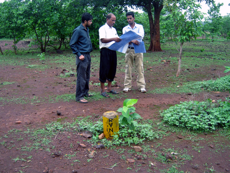 ASRL Inspection Team Visit Dubri RI Field for Government Land